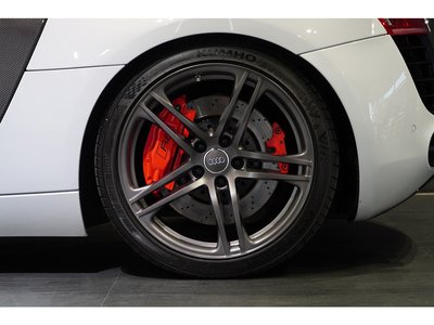 صورة 26 لـ 2009 AUDI R8