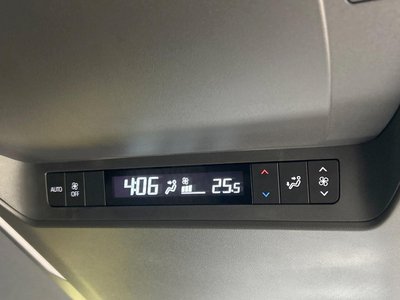 2025 Toyota ALPHARD 照片 31