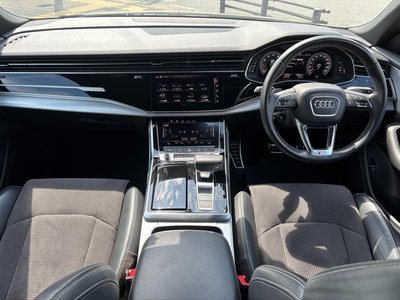 2019 AUDI Q8 — фото 16