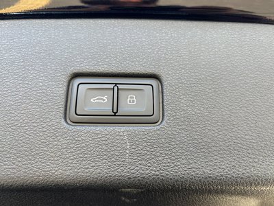 2019 AUDI Q8 — фото 19