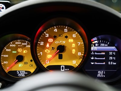 2022 Porsche 718 照片 2