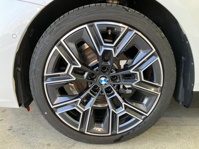 2025 BMW 5 SERIES TOURING photo 23
