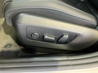2025 BMW 5 SERIES TOURING photo 28