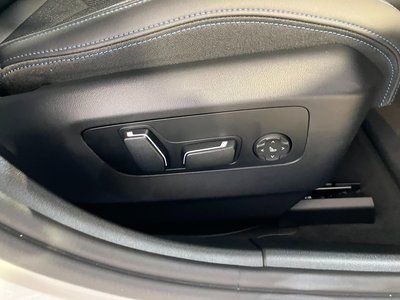 2025 BMW 5 SERIES TOURING photo 27