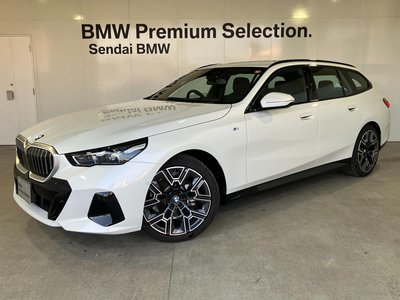 2025 BMW 5 SERIES TOURING 照片 1