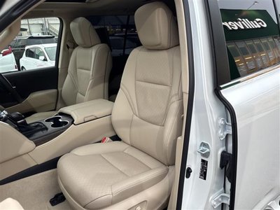 2025 Toyota LAND CRUISER 300 thumbnail 25