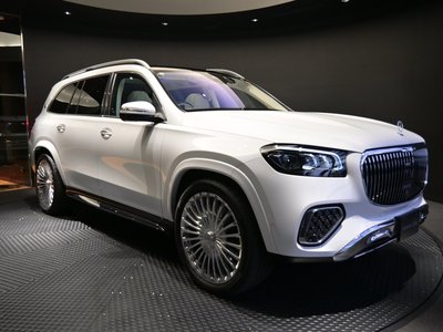 2025 Mercedes-BENZ GLS MAYBACH thumbnail 3