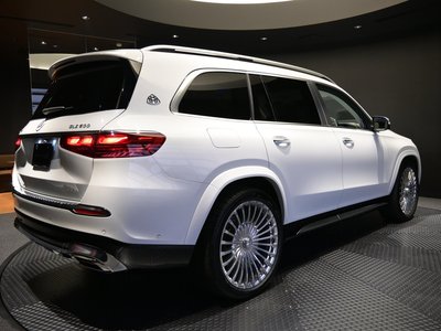 2025 Mercedes-BENZ GLS MAYBACH thumbnail 5