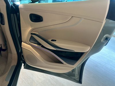 صورة مصغرة 29 لـ 2026 Aston Martin DBX