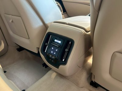 صورة مصغرة 38 لـ 2026 Aston Martin DBX
