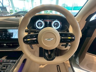 صورة مصغرة 24 لـ 2026 Aston Martin DBX