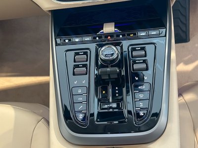 صورة مصغرة 23 لـ 2026 Aston Martin DBX