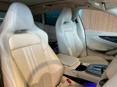 صورة مصغرة 17 لـ 2026 Aston Martin DBX