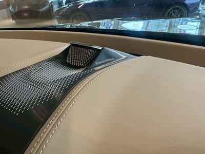 صورة مصغرة 39 لـ 2026 Aston Martin DBX
