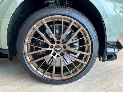 صورة مصغرة 14 لـ 2026 Aston Martin DBX