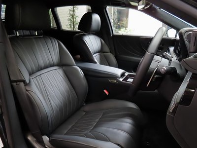 صورة مصغرة 57 لـ 2025 Lexus LS