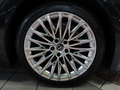 صورة مصغرة 38 لـ 2025 Lexus LS