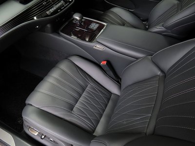 صورة مصغرة 52 لـ 2025 Lexus LS