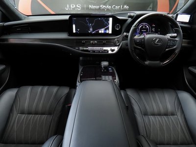 صورة مصغرة 3 لـ 2025 Lexus LS