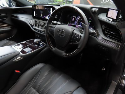 صورة مصغرة 56 لـ 2025 Lexus LS