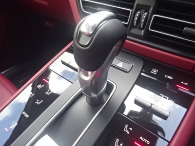 2022 Porsche MACAN 照片 34