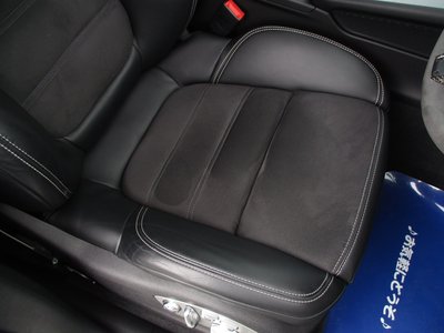 2024 Porsche MACAN thumbnail 37