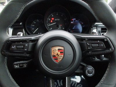 2024 Porsche MACAN photo 15