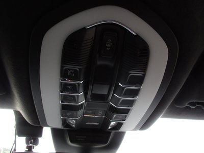2024 Porsche MACAN thumbnail 24