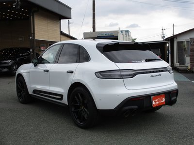 2024 Porsche MACAN photo 5
