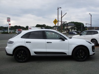 2024 Porsche MACAN photo 8