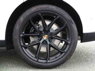 2024 Porsche MACAN thumbnail 42