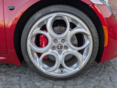 2015 ALFA Romeo 4C — фото 3