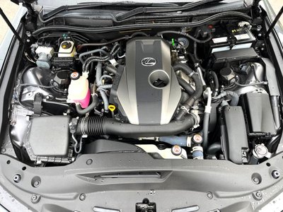 2021 Lexus IS thumbnail 21