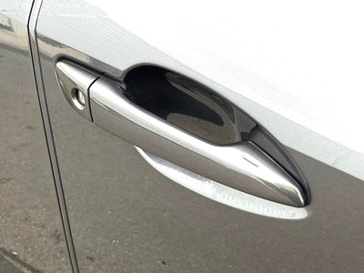 2021 Lexus IS thumbnail 35