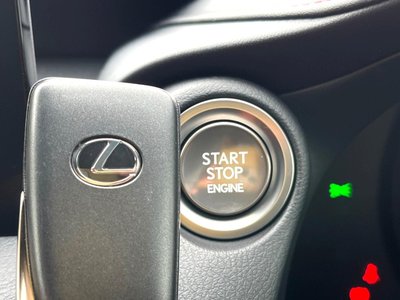 2021 Lexus IS thumbnail 43