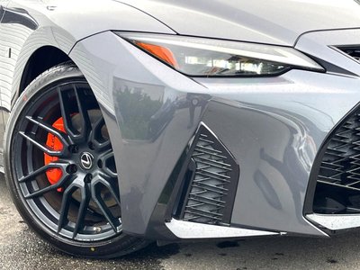 2021 Lexus IS thumbnail 17
