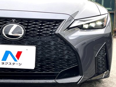 2021 Lexus IS thumbnail 26