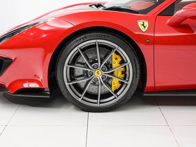 2019 Ferrari 488 PISTA thumbnail 16