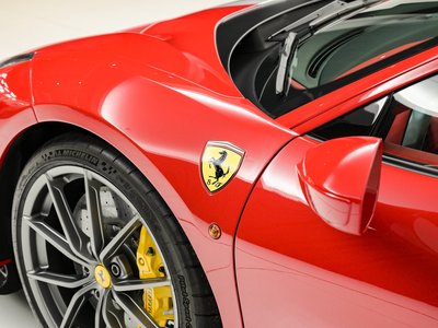 2019 Ferrari 488 PISTA thumbnail 15
