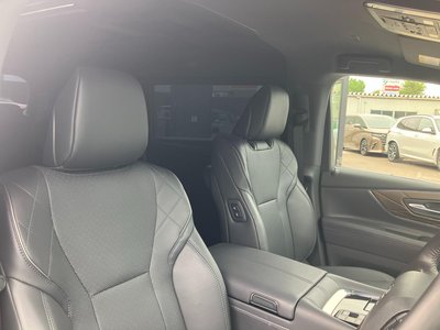 2024 Toyota ALPHARD — фото 13