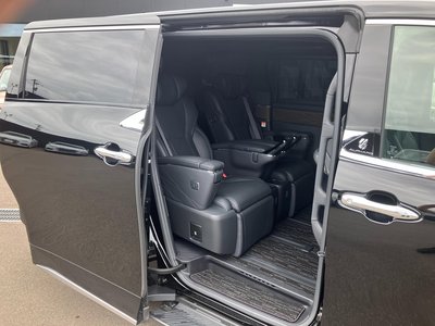 2024 Toyota ALPHARD — фото 18