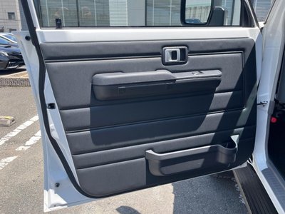 صورة مصغرة 53 لـ 2024 Toyota LAND CRUISER 70