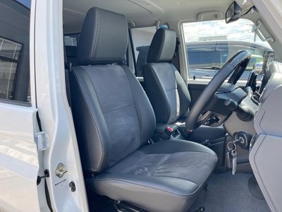 صورة مصغرة 10 لـ 2024 Toyota LAND CRUISER 70