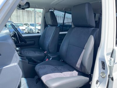 صورة مصغرة 47 لـ 2024 Toyota LAND CRUISER 70