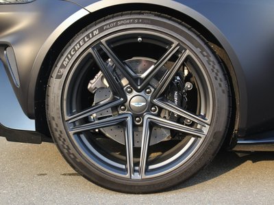 صورة مصغرة 8 لـ 2025 Aston Martin VANTAGE