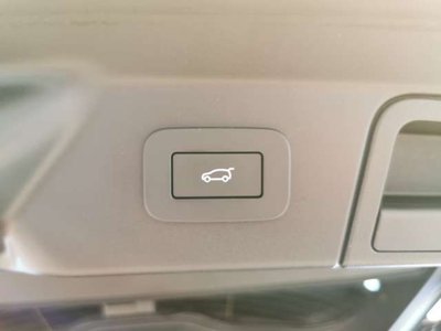 2024 LAND Rover RANGE ROVER VELAR thumbnail 31