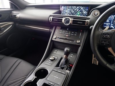 2019 Lexus RC F thumbnail 34