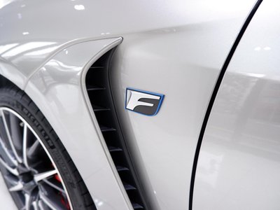 2019 Lexus RC F thumbnail 18