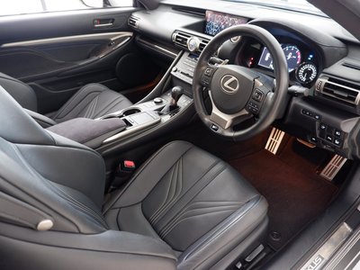 2019 Lexus RC F photo 2
