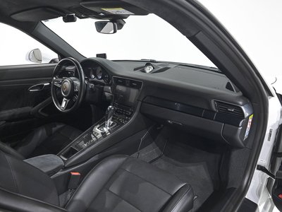 صورة 15 لـ 2017 Porsche 911